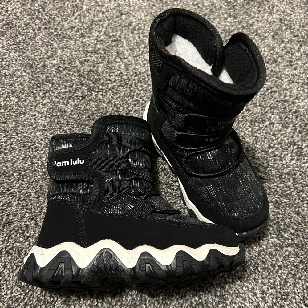 Toddler black winter snow boots ❄️